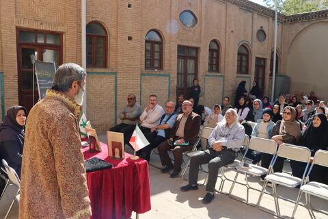 نشست ادبی_مرکزی