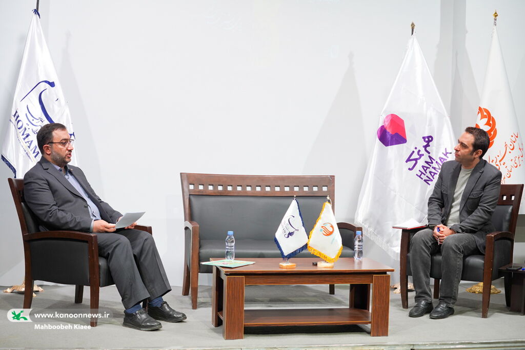 حامد علامتی مدیر عامل کانون در  نشست خبری چهارمین جشنواره همام کودکان با نیازهای ویژه باید دیده شوند/ هنر در کانون ابزار تربیت و رشد است