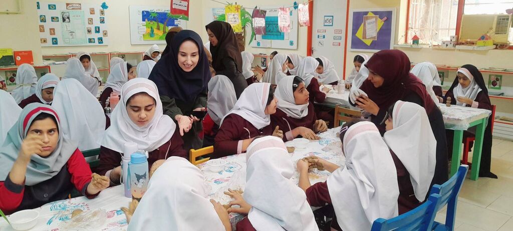 کازرون میزبان نخستین جشنواره «سفالینههای خلاق» برای کودکان شد کازرون میزبان نخستین جشنواره «سفالینههای خلاق» برای کودکان شد