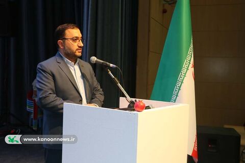 آیین پایانی پنجمین جشنواره ملی شعرکودک با حضور مدیرعامل کانون در اصفهان