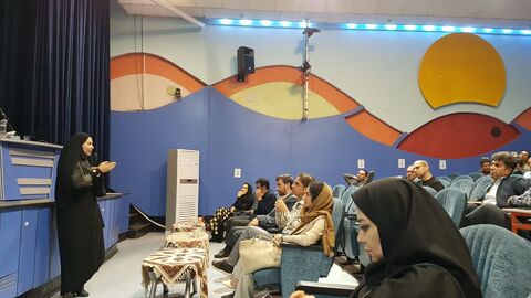 کرمانشاه.  کارگاه قصهگویی