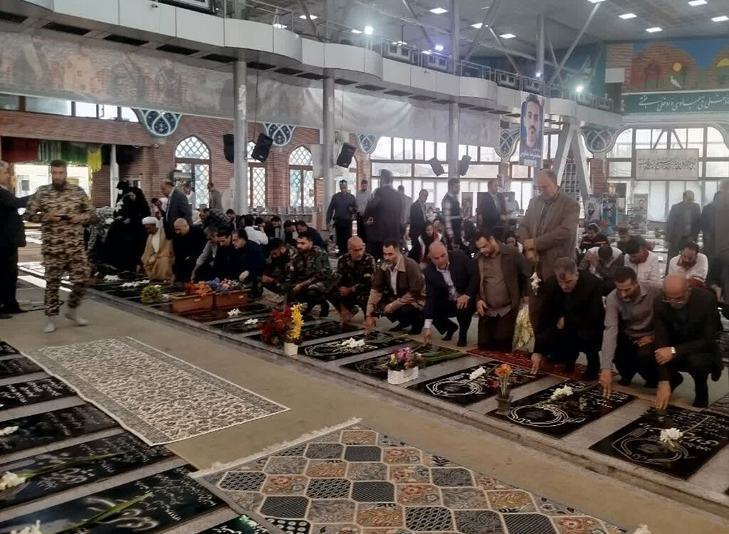 گرامیداشت نخستین روز هفته پدافند غیرعامل در گلزار شهدای شهر رشت