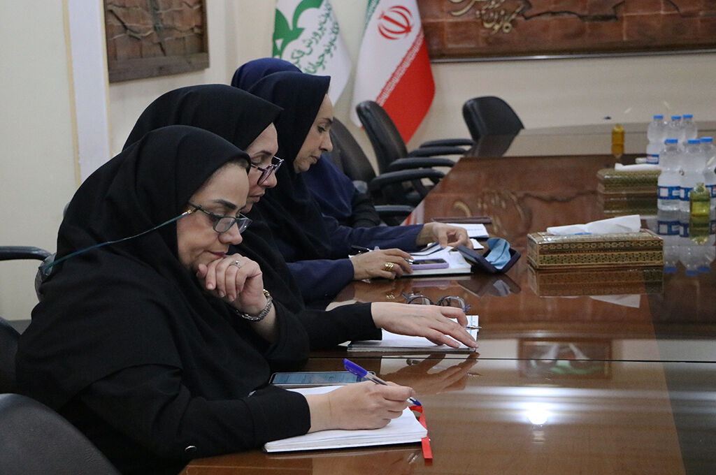 برگزاری کارگاه آموزشی «پیشگیری از بیماریهای شایع زنان» در کانون گیلان