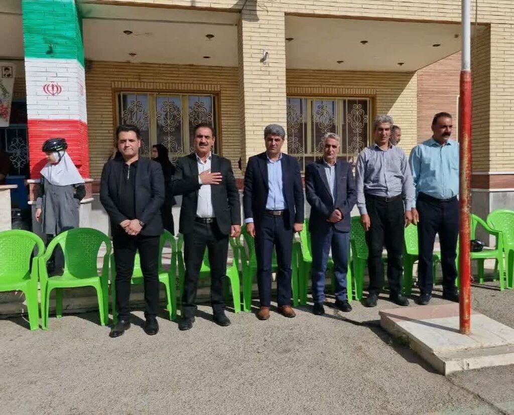 برگزاری المپیاد ورزشی درونمدرسهای با مشارکت کتابخانه سیار روستایی کانون کرج