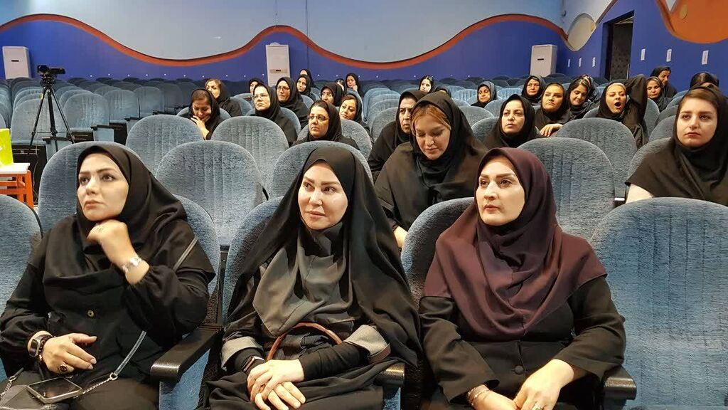 برگزاری کارگاه آموزشی قصهگویی با محوریت «کارگردانی قصه» در کانون کرمانشاه