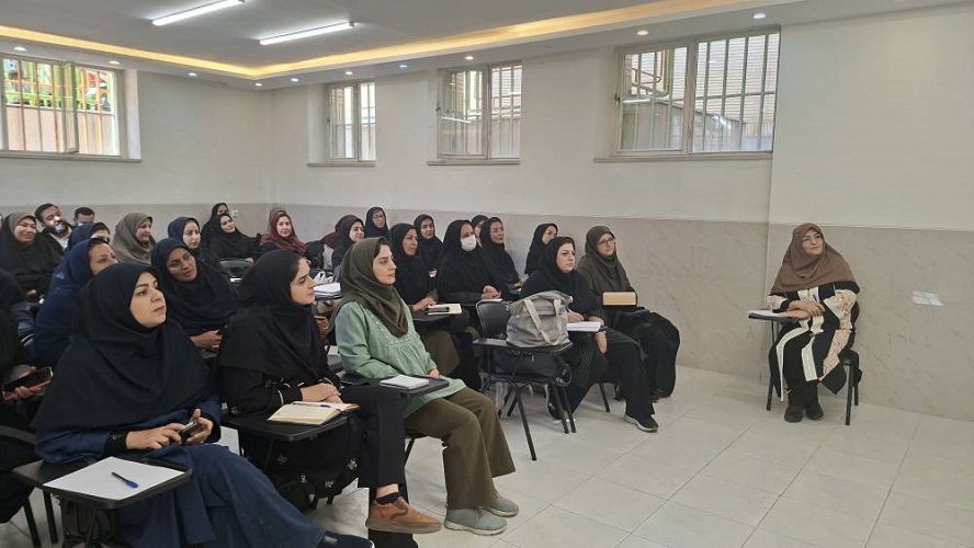 کارگاه آموزشی «قصه‌گوی خلاق» در مرکز آموزش کانون استان اصفهان برگزار شد