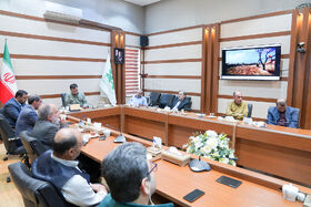 ایثارگران و خانواده‌های شهدا نماد بالاترین ارزش‌های انسانی هستند