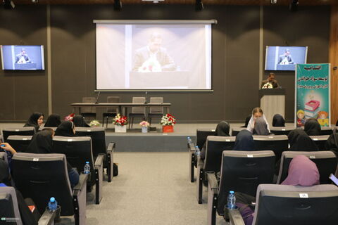 آیین افتتاح دوره آموزشی «توسعه سواد خواندن» ویژه معلمان در فارس