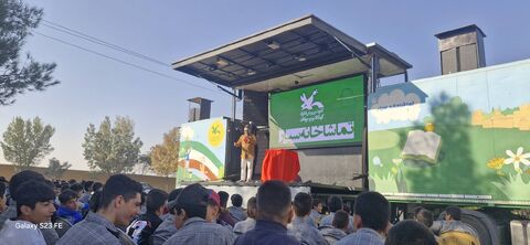 تماشاخانه سیار کانون، مهمان کودکان مناطق حصه و قهجاورستان اصفهان شد