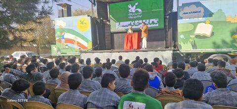 تماشاخانه سیار کانون، مهمان کودکان مناطق حصه و قهجاورستان اصفهان شد