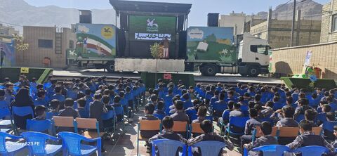 تماشاخانه سیار کانون، مهمان کودکان مناطق حصه و قهجاورستان اصفهان شد