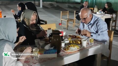 دورهمی صمیمی همکاران حفاظت فیزیکی کانون پرورش فکری اهواز به مناسبت میلاد حضرت زینب(س)