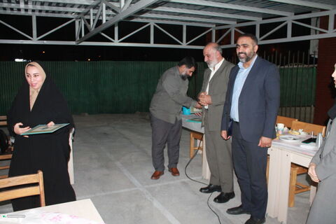 دورهمی صمیمی همکاران حفاظت فیزیکی کانون پرورش فکری اهواز به مناسبت میلاد حضرت زینب(س)