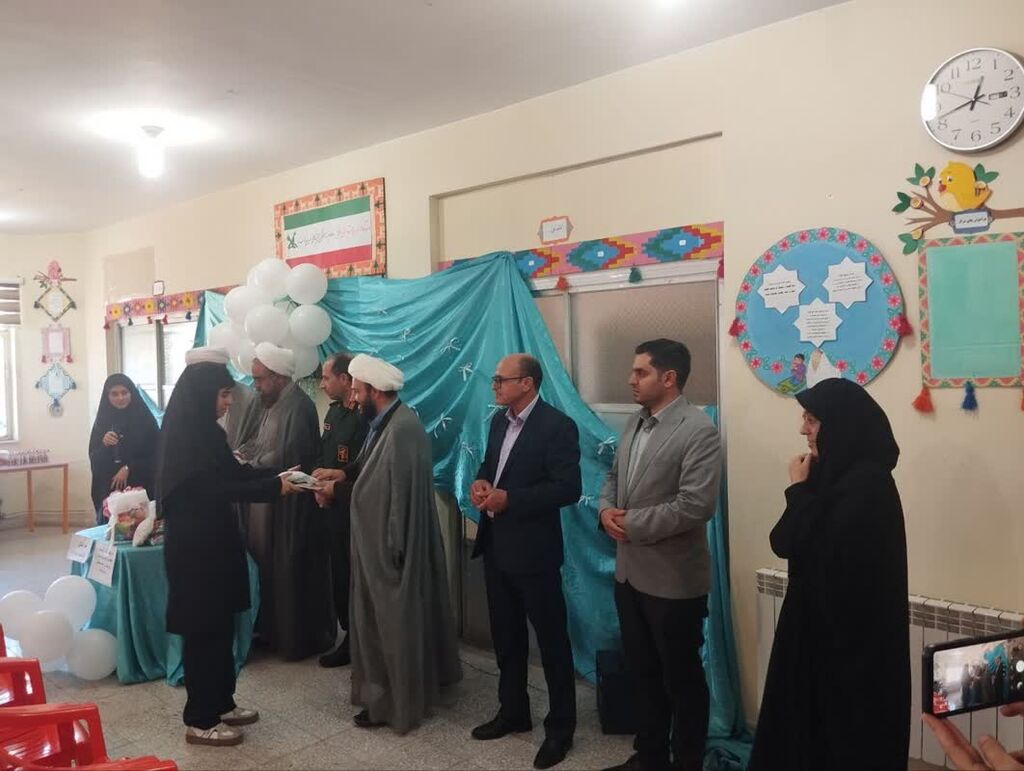 ا به مناسبت میلاد باسعادت حضرت زینب (س)وروز پرستاربرگزارشد