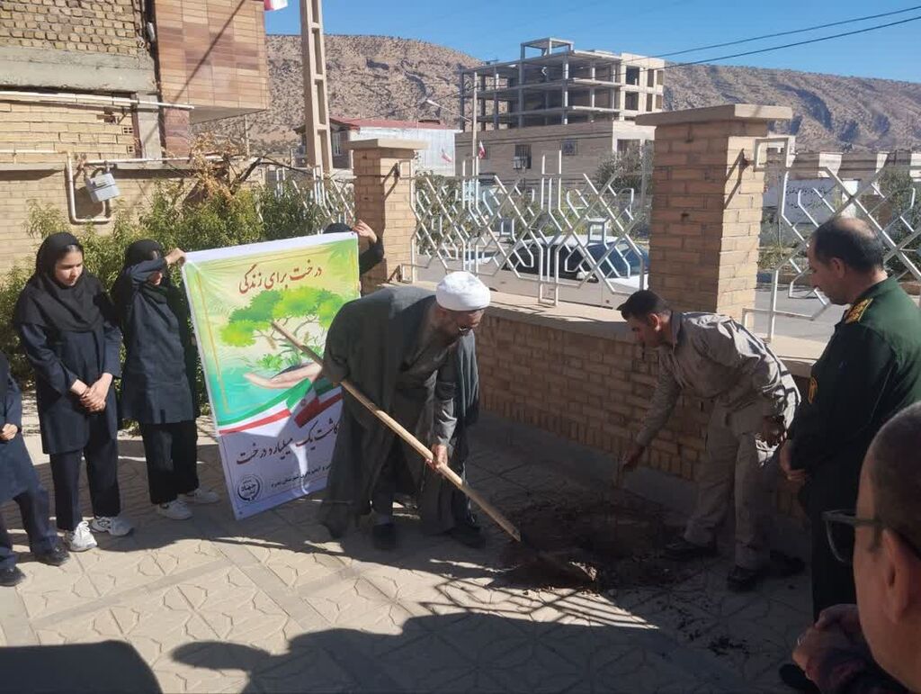به مناسبت میلاد باسعادت حضرت زینب (س)وروز پرستاربرگزارشد