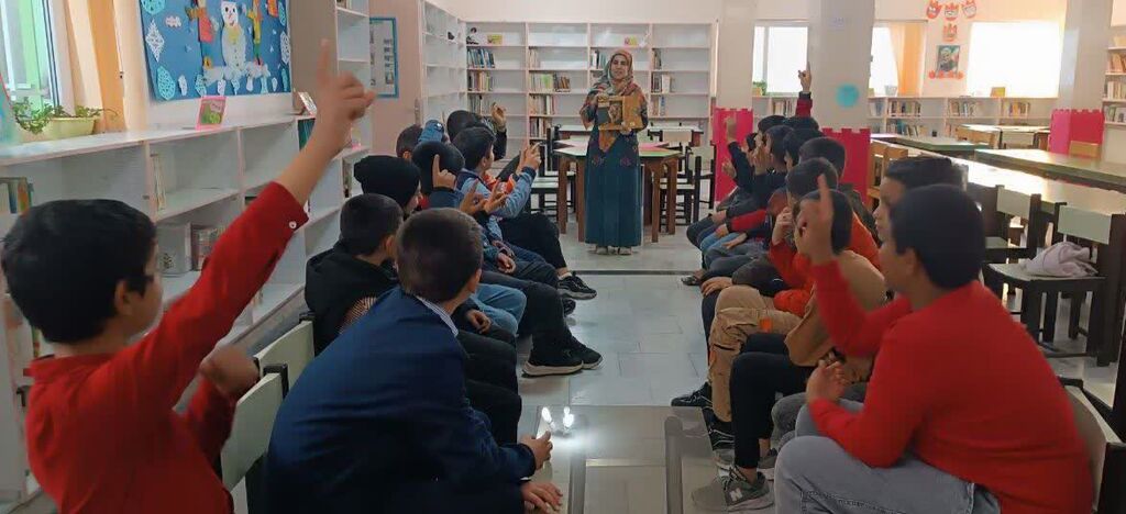 خراسان جنوبی تشکیل بیش از ۲۲۰ باشگاه کتابخوانی خلاق و رشد ۷۱ درصدی امانت کتاب