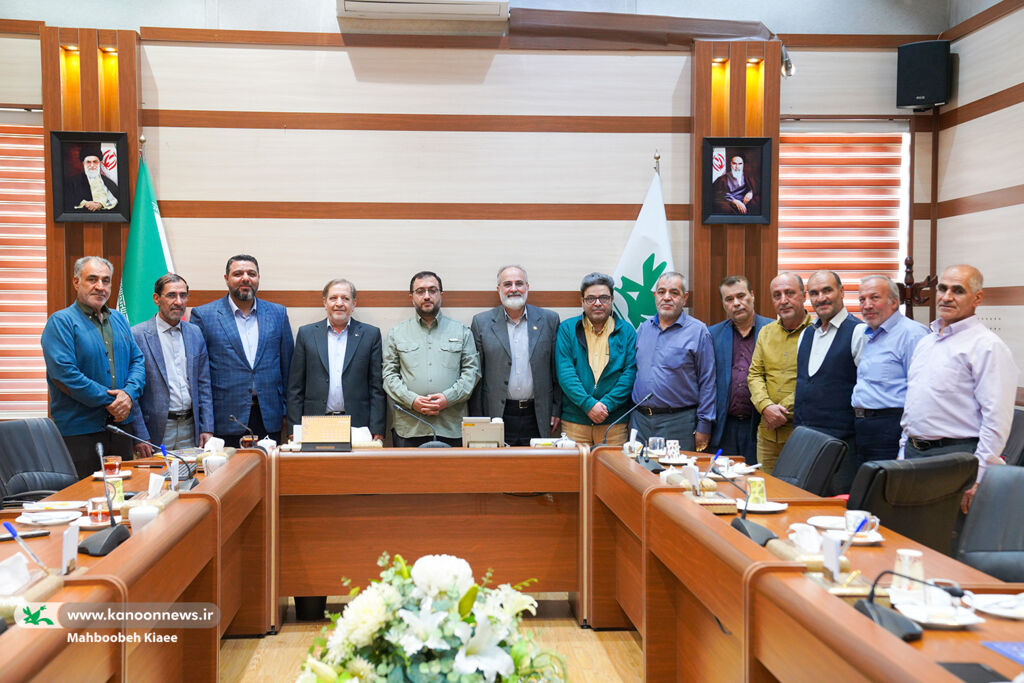 ایثارگران و خانوادههای شهدا نماد بالاترین ارزشهای انسانی هستند