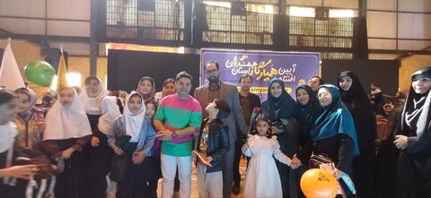 رونمایی پوستر دهمین دوسالانه ملی هنرهای تجسمی در کانون همدان