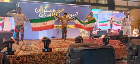 رونمایی پوستر دهمین دوسالانه ملی هنرهای تجسمی در کانون همدان