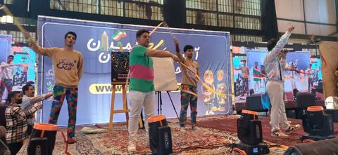 رونمایی پوستر دهمین دوسالانه ملی هنرهای تجسمی در کانون همدان