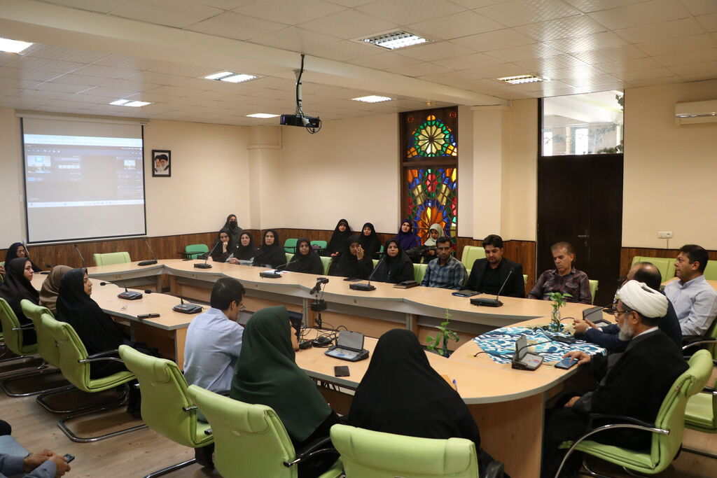 تربیت تزریقی نیست، بلکه فرآیندی است که از دل خود فرد می‌جوشد