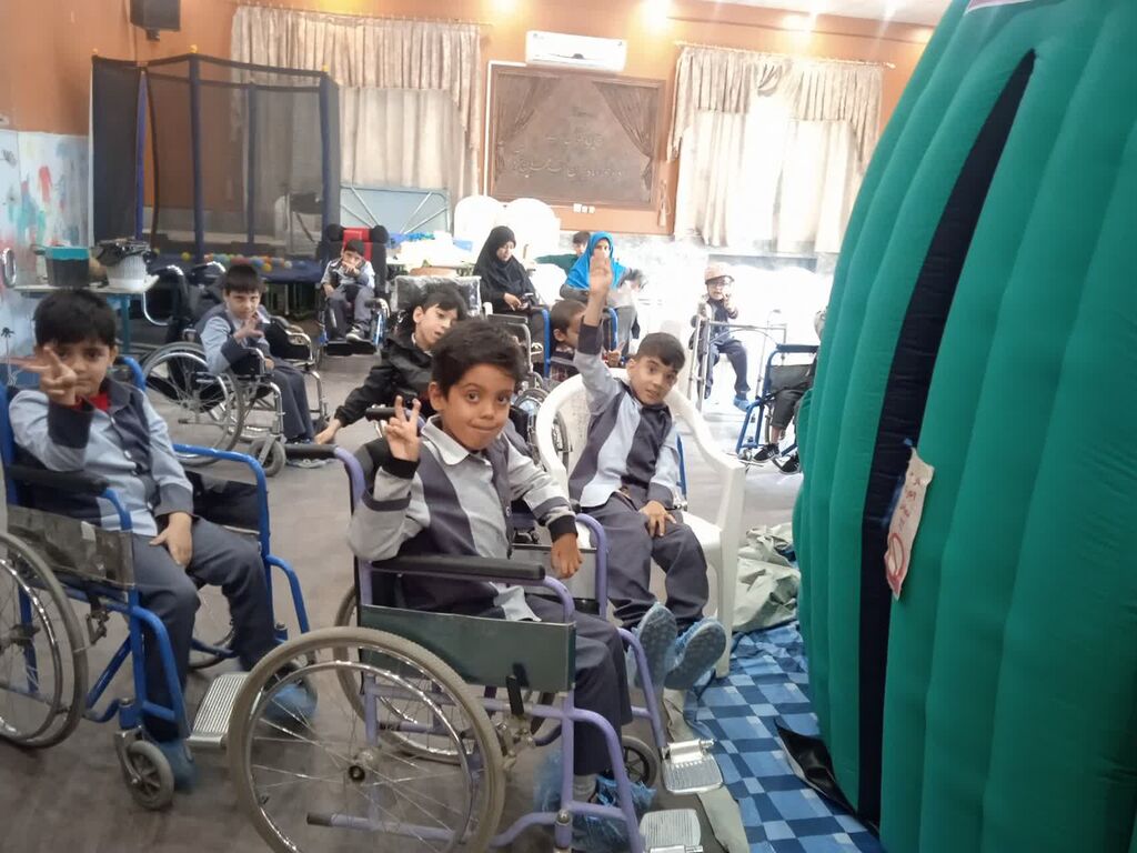 رصدخانه کانون استان میهمان مدرسه توانخواهان حضرت خدیجه(س)