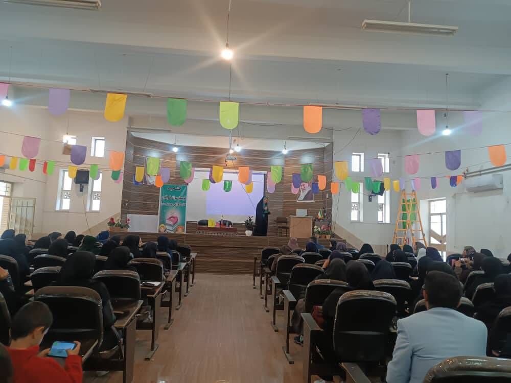 دوره آموزشی «توسعه سواد خواندن» با هدف ارتقاء مهارتهای خوانداری برگزار شد