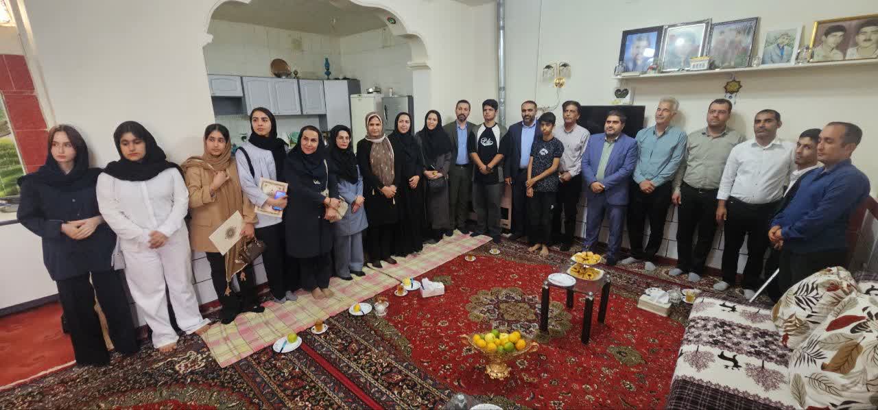 دیدار صمیمی مدیران کانون پرورش فکری کشور و خوزستان با عضو نوجوان باشگاه قاف