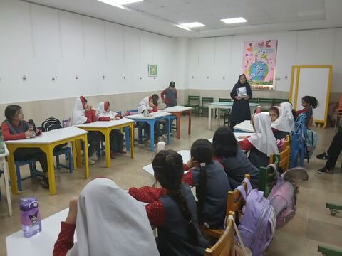 مدرسه آبگینه، مرکز سه کانون کرج