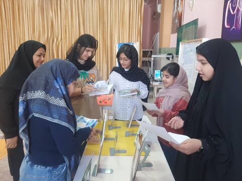 ویژهبرنامه بزرگداشت شهید حسین فهمیده و روز نوجوان در مراکز کانون فارس برگزار شد