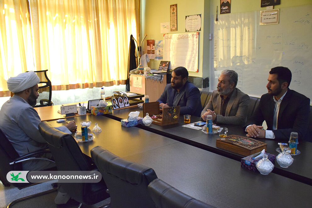 دیدار مدیران کانون و تبلیغات اسلامی لرستان دیدار مدیران کانون و تبلیغات اسلامی لرستان در آستانه هفته کتاب