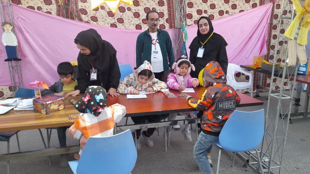 حضور کودکان و نوجوانان در «شب علم» شاهرود با برنامههای علمی و خلاقانه کانون پرورش فکری