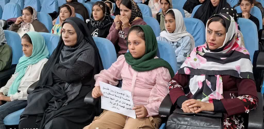 مرکز کنگاور میزبان ویژهبرنامهای نوجوانمحور شد