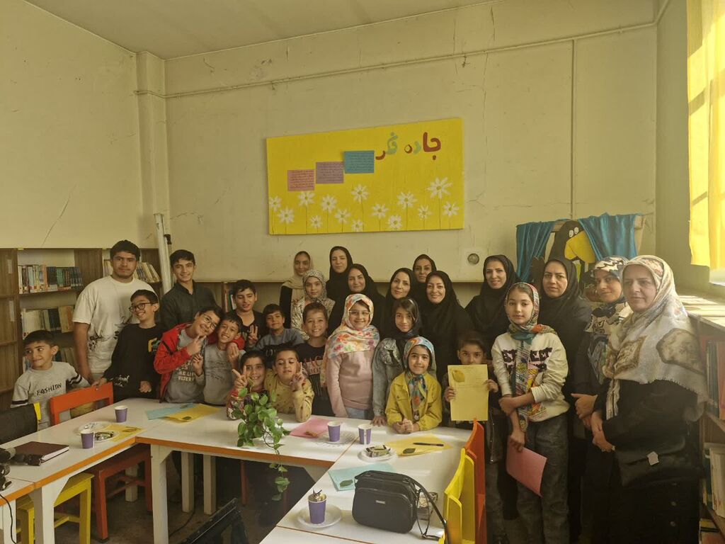 برگزاری سیزدهمین پاتوق قصه و نقد در مرکز 4  کانون همدان