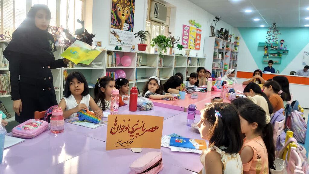 تعامل خانواده و کانون در برنامهی «پاییز قصه، رنگ و مشق قشنگ» تقویت شد