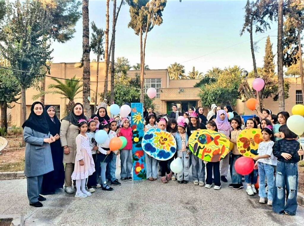 جشن یادگیری و خلاقیت در فستیوال «هزار رنگ» کانون مرکز شمارهپنج شیراز عدد «هزار»، در کانون شیراز رنگ گرفت