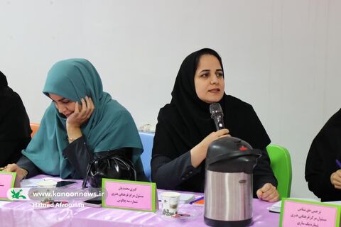 دیدار مدیران مراکز با مدیر کل و کارشناسان استان و رونمایی از کتاب