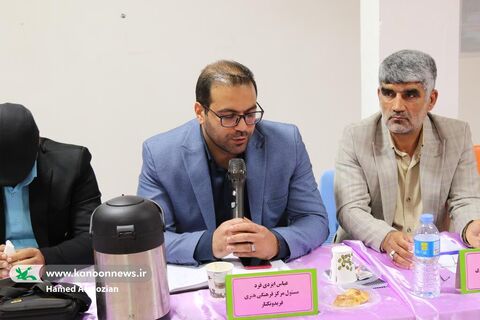 دیدار مدیران مراکز با مدیر کل و کارشناسان استان و رونمایی از کتاب