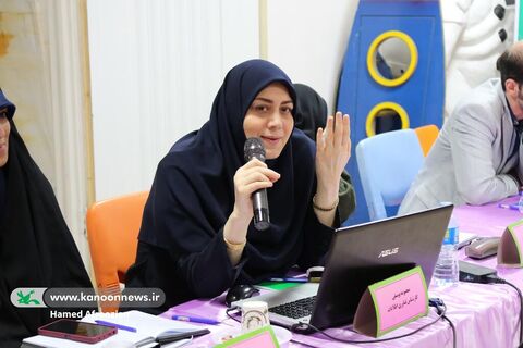 دیدار مدیران مراکز با مدیر کل و کارشناسان استان و رونمایی از کتاب