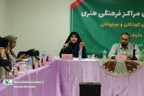 دیدار مدیران مراکز با مدیر کل و کارشناسان استان و رونمایی از کتاب