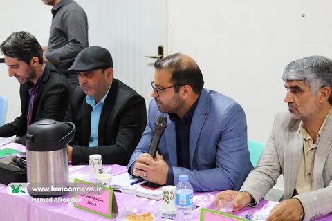 دیدار مدیران مراکز با مدیر کل و کارشناسان استان و رونمایی از کتاب