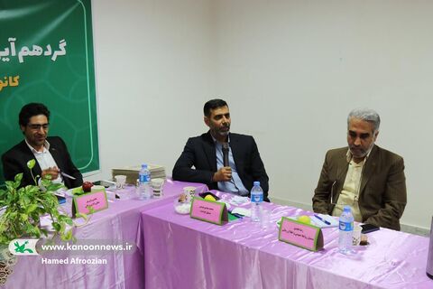 دیدار مدیران مراکز با مدیر کل و کارشناسان استان و رونمایی از کتاب