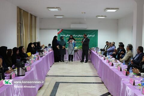 دیدار مدیران مراکز با مدیر کل و کارشناسان استان و رونمایی از کتاب