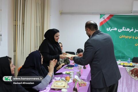 دیدار مدیران مراکز با مدیر کل و کارشناسان استان و رونمایی از کتاب