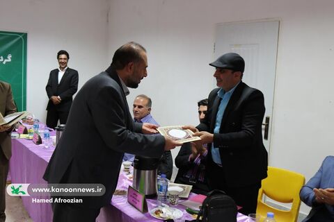 دیدار مدیران مراکز با مدیر کل و کارشناسان استان و رونمایی از کتاب