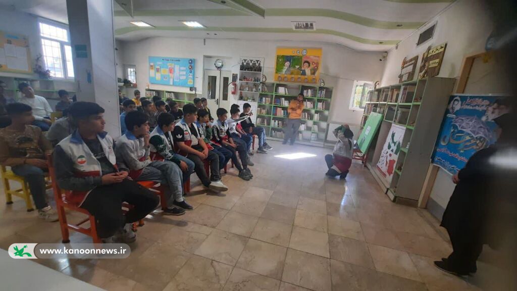 ویژهبرنامههای هفته پدافند غیرعامل در مراکز کانون پرورش فکری همدان