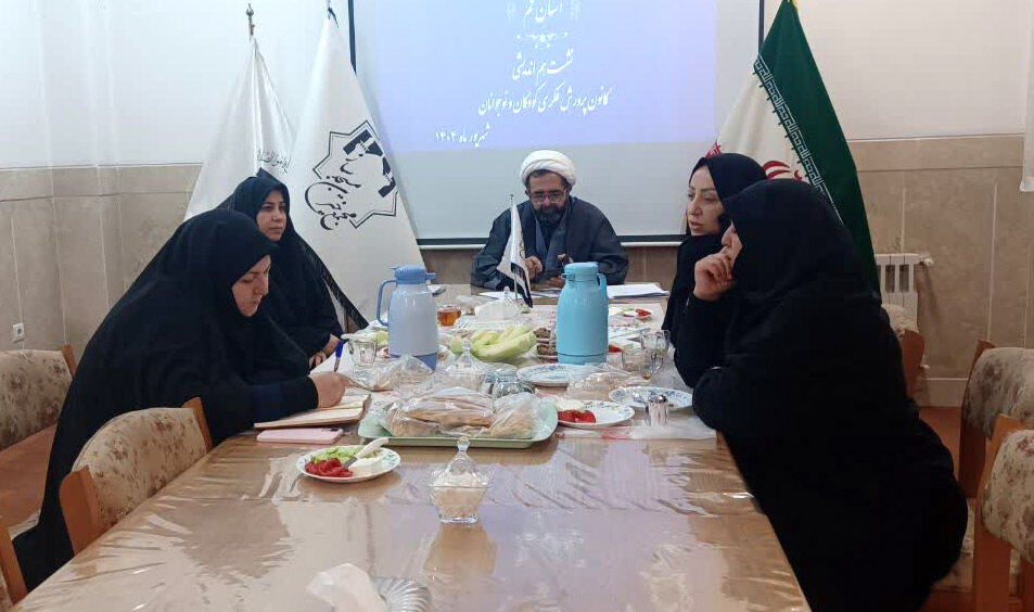 کانون پرورش فکری قم در ارزیابی عملکرد ستاد اقامه نماز، دستگاه شایسته «تقدیر ویژه» شد