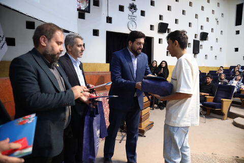 آیین رونمایی از پوستر مسابقه فرهنگی، هنری و ادبی"سرای امن" به روایت تصویر