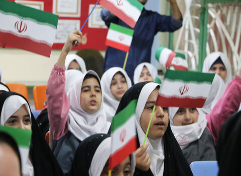 روایت تصویری ویژه‌برنامه «به رنگ مدرسه، به عطر دانایی»