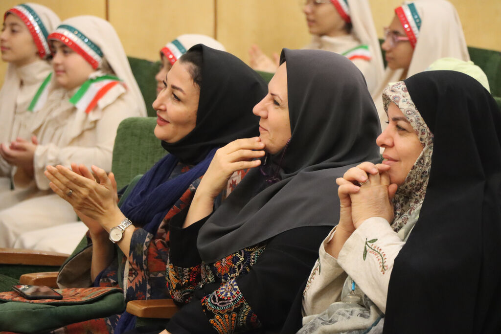 کانون یاران قرار دوستی را در روز نوجوان جشن گرفتند